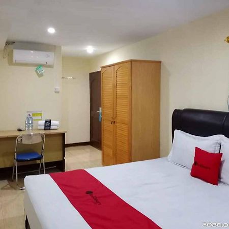 Reddoorz At Jalan Japaris Medan Hotel Ngoại thất bức ảnh