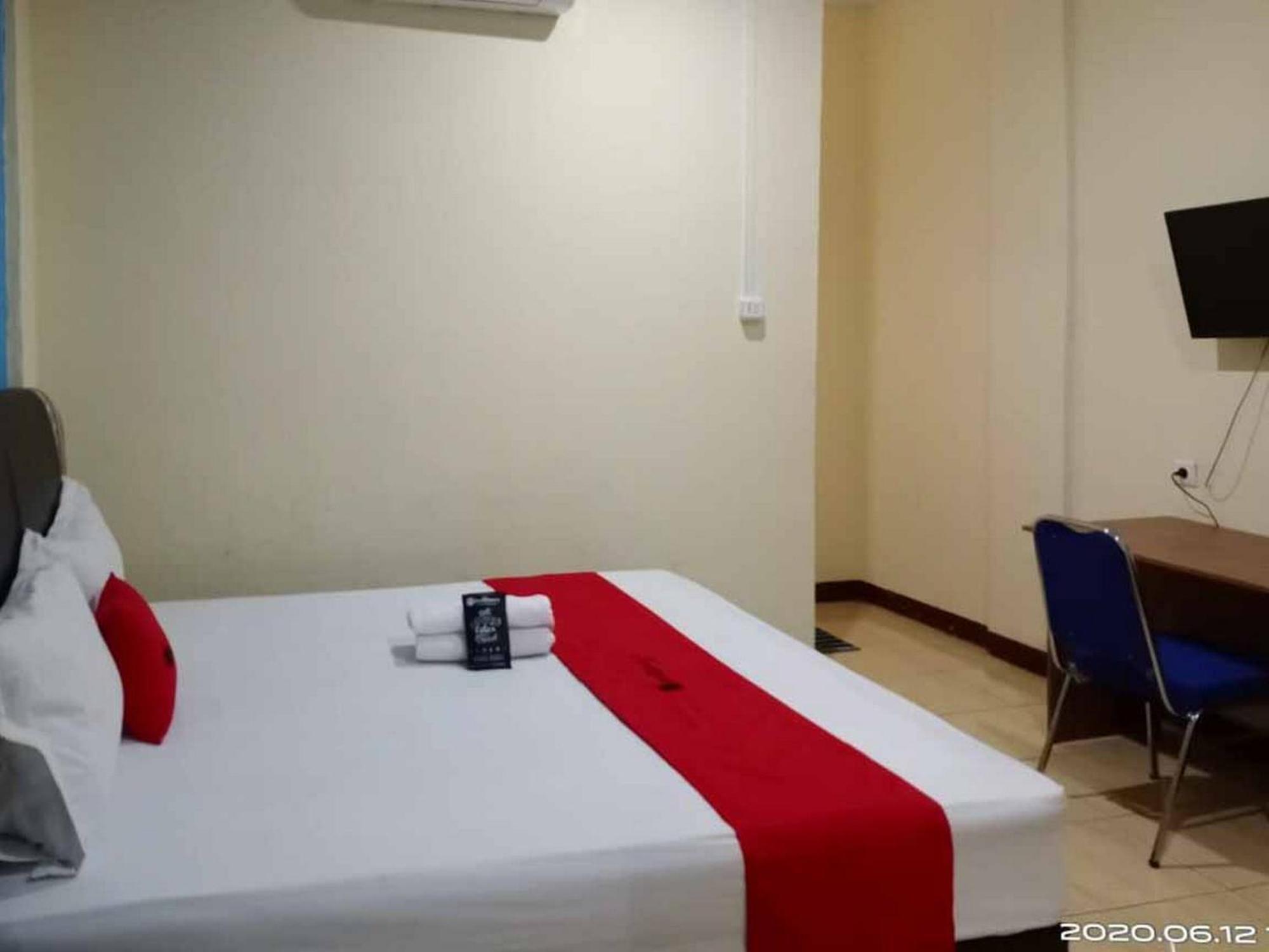 Reddoorz At Jalan Japaris Medan Hotel Ngoại thất bức ảnh